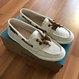 NWT Sperry canvas shoes